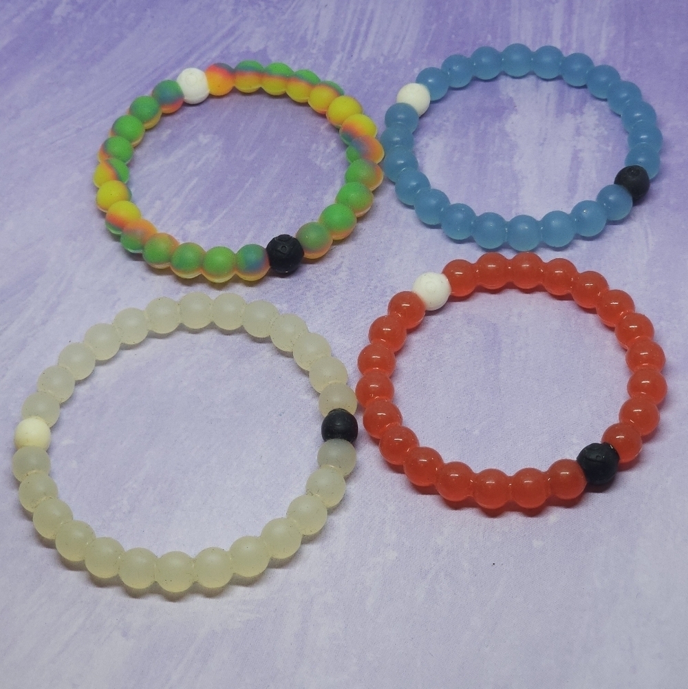Lokai Set Of 4 Bracelets Clear-Red-Blue-Rainbow